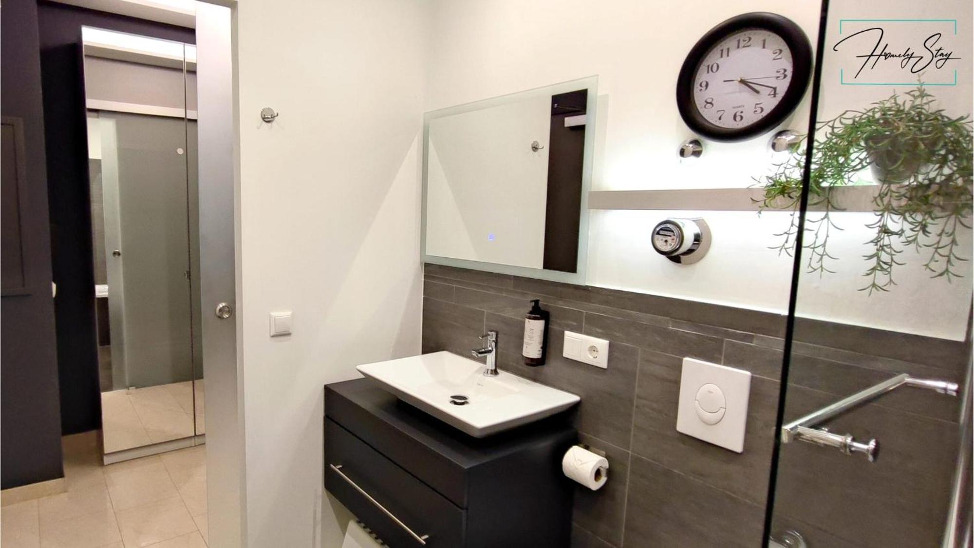 Homely P1 - Elegant Self-check-in Studio-apartment In With Kitchen And Washing Machine Appartement